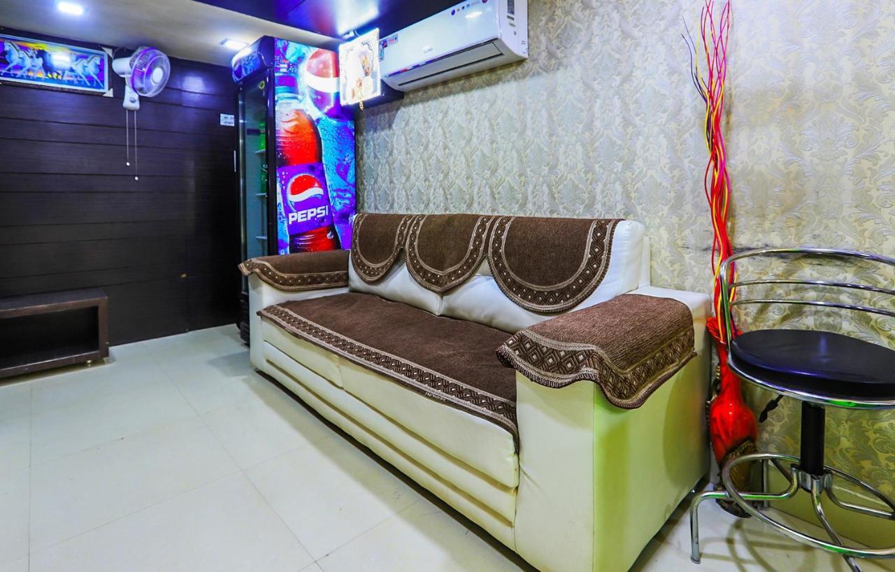 Oyo 11840 Hotel Venus Ádzsmir Kültér fotó